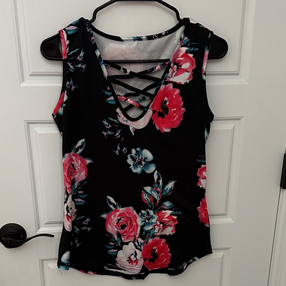 Source Unknown Black and Pink Floral Tank Top